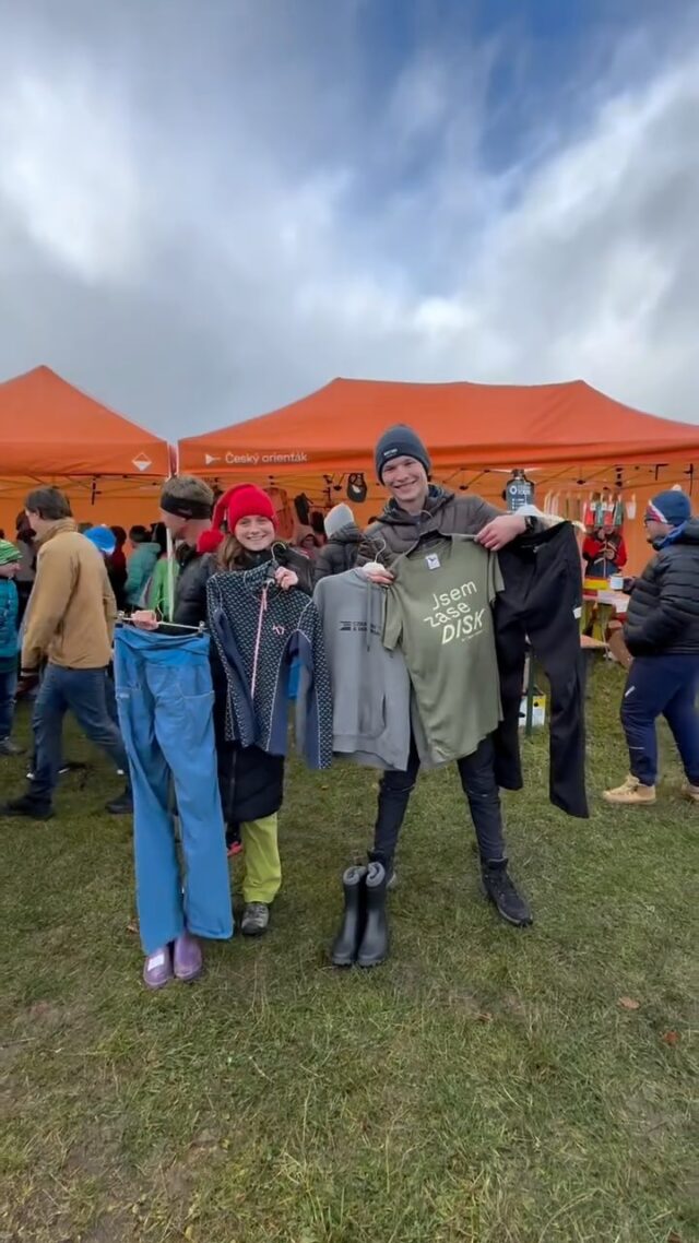 Výtěžek celých 11 000 Kč, z našeho O-bazárku, poputuje na podporu spolku Patron dětí. Díky všem, kteří nákupem spolek podpořili!😊🙌🏼

Který ze sestrojených outfitů se ti líbí víc?🤪