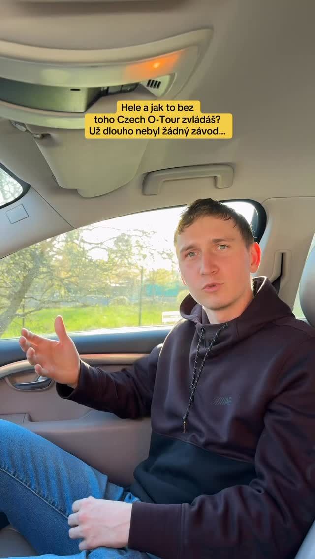 Už vás taky ta dlouhá zimní pauza dohání k šílenství?😵‍💫😵‍💫 Naštěstí se už za dva dny zase šťastně shledáme a to na sprintových závodech v Třebíči!🤭