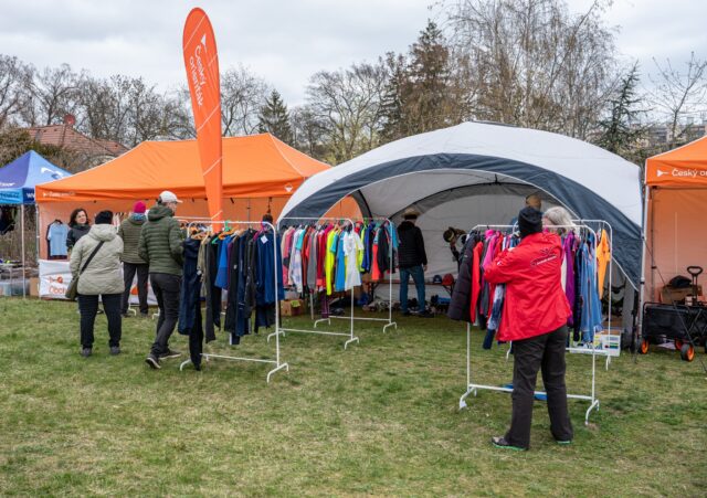 O-bazar opět úřádoval a i díky vám míří 11 000,- Kč na @darujeme_krouzky 😊. 

Tak na viděnou na dalším kole Czech O-Tour ve Vyšším Brodě!

https://www.darujme.cz/darujemekrouzky