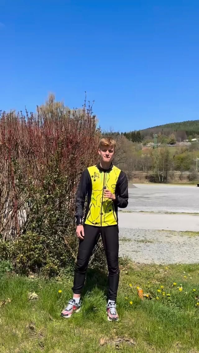 Ve Vyšším Brodě jsme potkali Tihona Salopka @tihonsalopek, chorvatského reprezentanta, který se chystá na srpnový světový pohár. Zeptali jsme se ho, jak se mu místní terény líbilí.🌲Doufá, že na závody přijede fandit co nejvíce chorvatských i českých fanoušků, protože dle jeho slov, tohle léto nemá smysl jezdit k moři do Chorvatska, všichni budou mířit na jih Čech k Lipnu!🤪🤭

In Vyšší Brod we met Tihon Salopek @tihonsalopek from Croatia who is preparing for the World Cup in August. We asked him how he likes the local terrain.🌲 He hopes that as many Croatian and Czech fans as possible will come to the races to cheer, because according to him, there is no point in going to the sea in Croatia this summer, everyone will head to the south of Bohemia to Lipno!🤪🤭